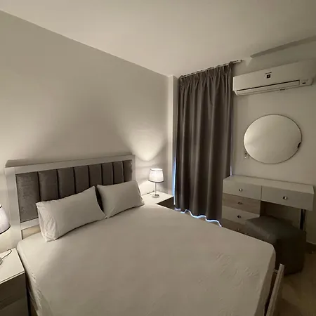 Luxury Inn: 2Br Prime Location In Madinaty B12 Exterior photo