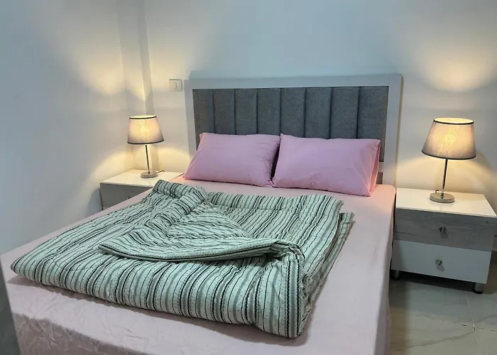 Luxury Inn: 2Br Prime Location In Madinaty B12