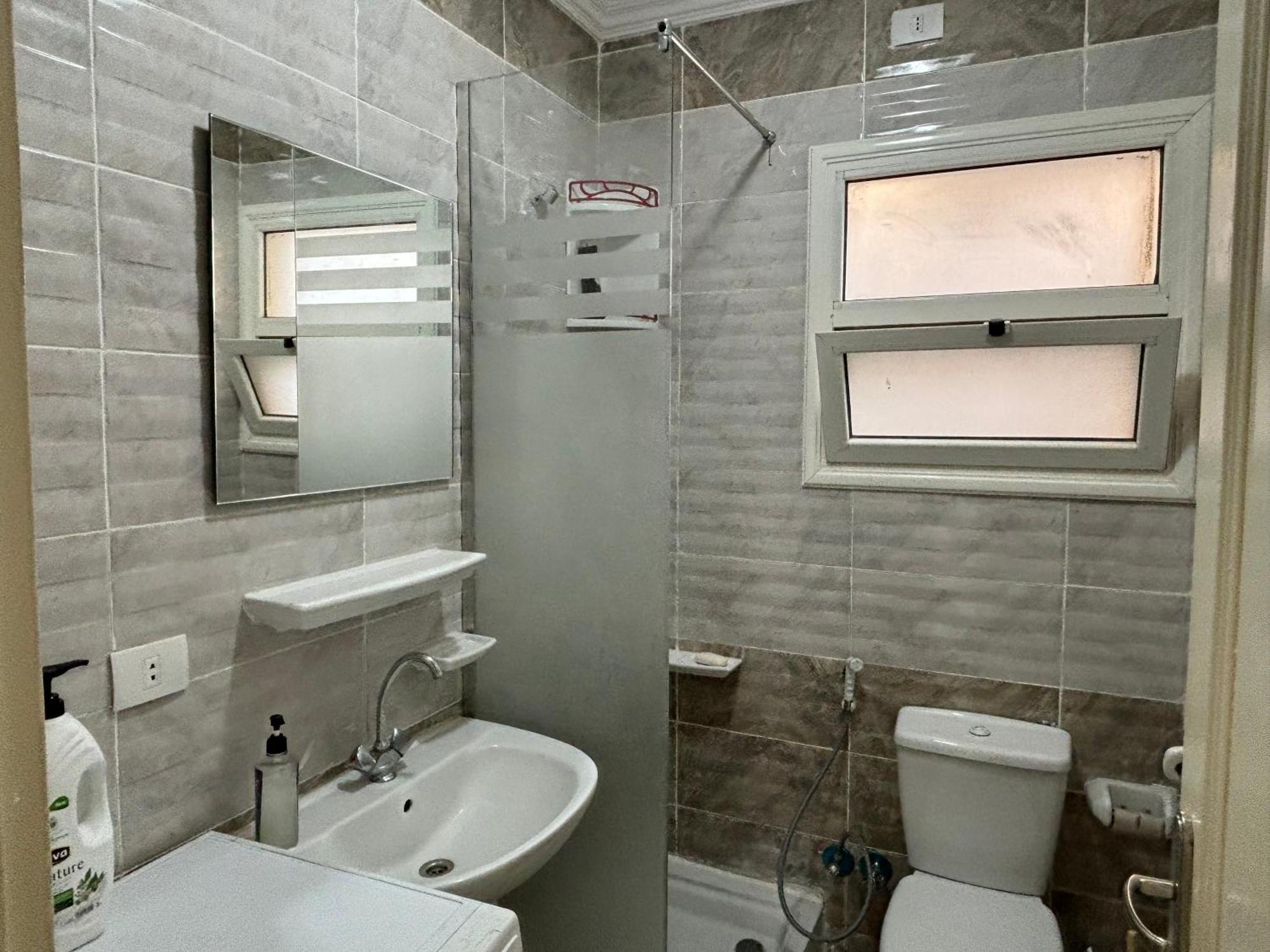 Luxury Inn: 2br Prime Location In B12 Madinaty